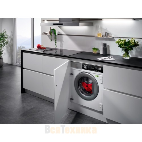 Стиральная машина AEG L8FBE48SI