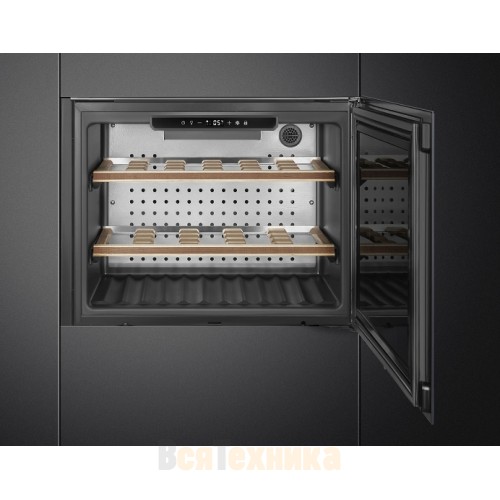 Встраиваемый холодильный шкаф для вина Smeg CVI121G