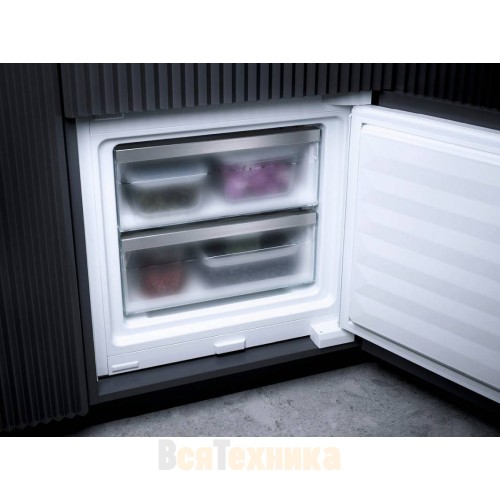 Холодильник Miele KF 7731 E
