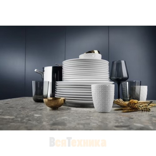 Встраиваемая посудомоечная машина Electrolux EEQ43100L