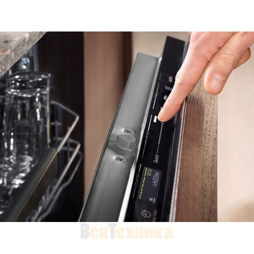 Встраиваемая посудомоечная машина Electrolux EEC87300W