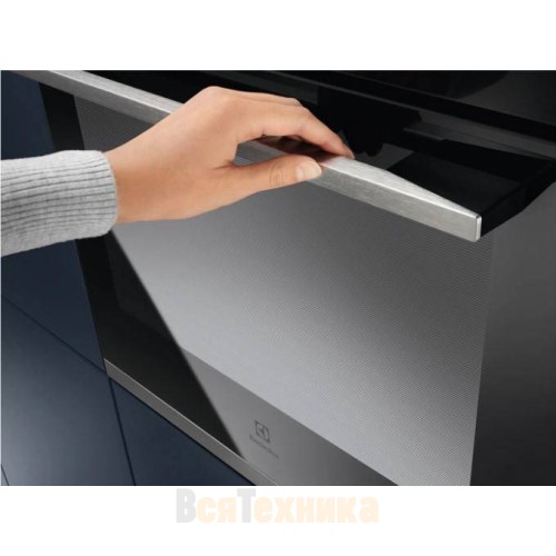 Духовой шкаф Electrolux OKC8P39WX