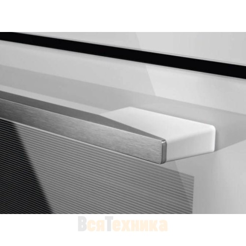 Духовой шкаф Electrolux OKC 5H50 W