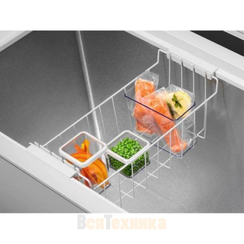 Морозильный ларь Electrolux LCB3LF20W0