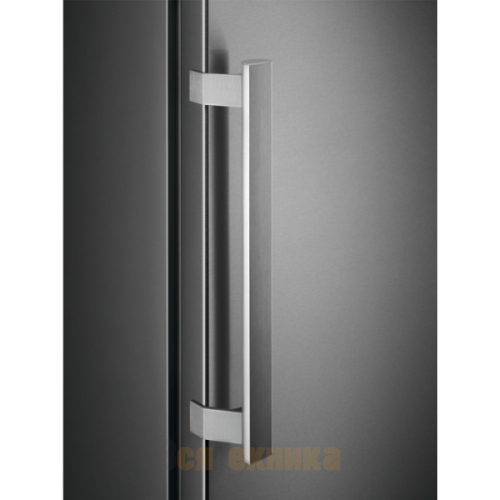 Морозильная камера Electrolux RUT7ME28X2