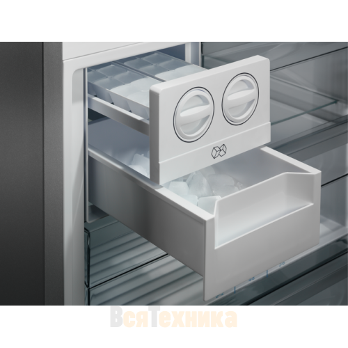 Холодильник Electrolux RNT7MF46X2