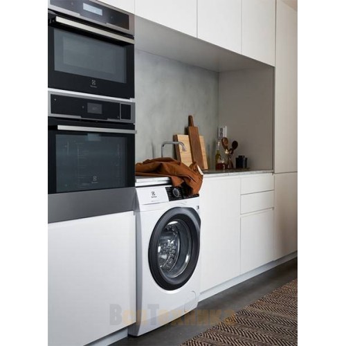 Стирально-сушильная машина Electrolux EW7WR468W