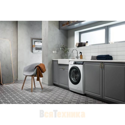 Стирально-сушильная машина Electrolux EW7WR468W