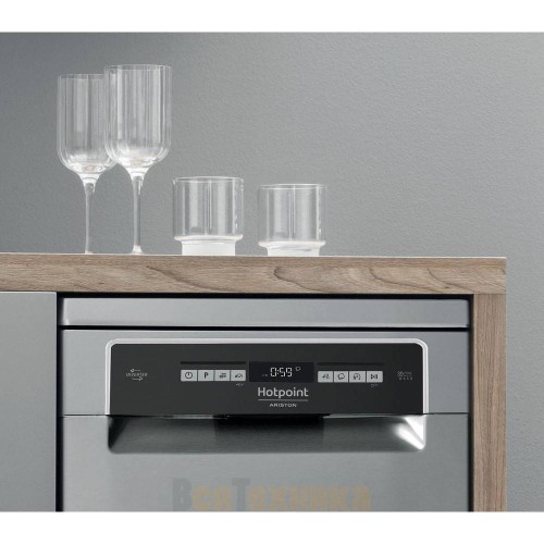 Посудомоечная машина Hotpoint HSFO 3T223 WC X