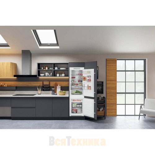 Холодильник Hotpoint HAC18 T563