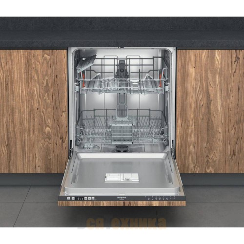 Посудомоечная машина Hotpoint HIC 3B19N