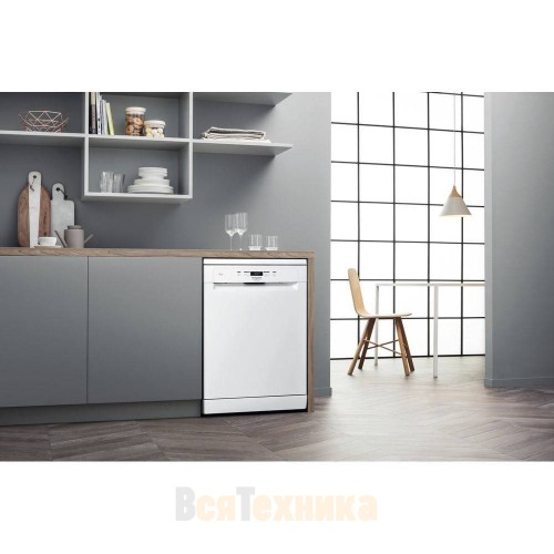 Посудомоечная машина Hotpoint HFC 3C26 F