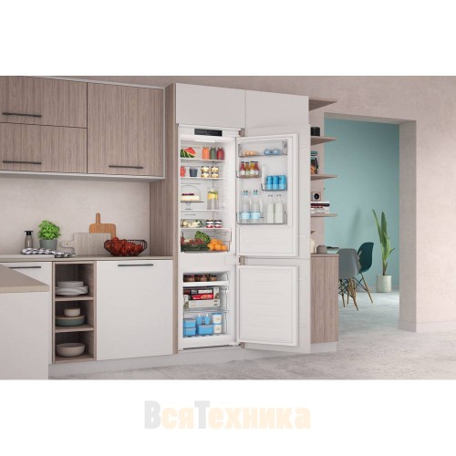 Холодильник Indesit INC18 T311