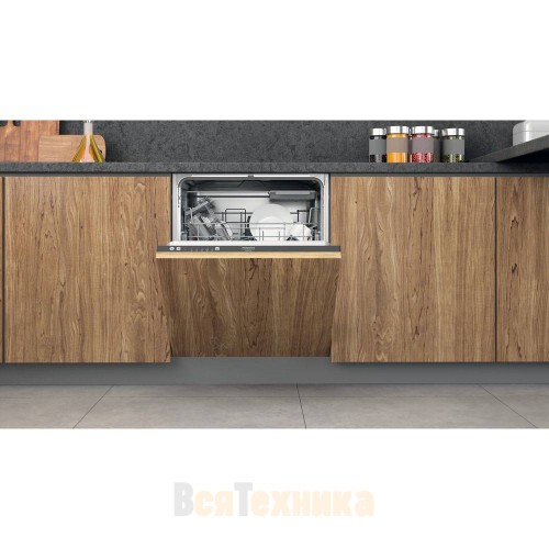 Посудомоечная машина Hotpoint HIE 2B19 C N