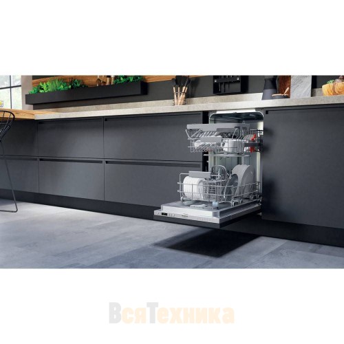 Посудомоечная машина Hotpoint HSIC 3M19 C