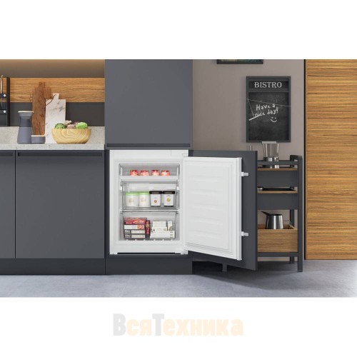 Холодильник Hotpoint HAC18 T532