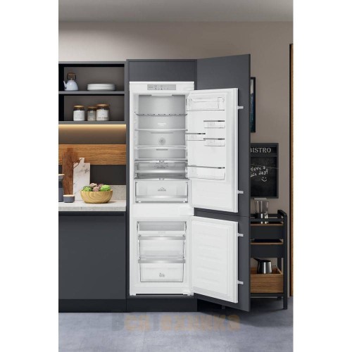 Холодильник Hotpoint HAC18 T563