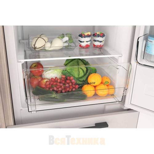 Холодильник Indesit INC18 T311