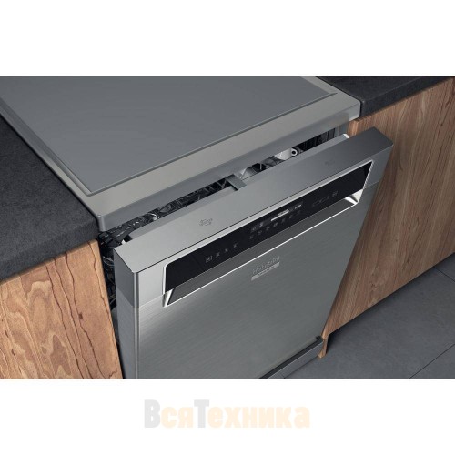 Посудомоечная машина Hotpoint HFC 3C26