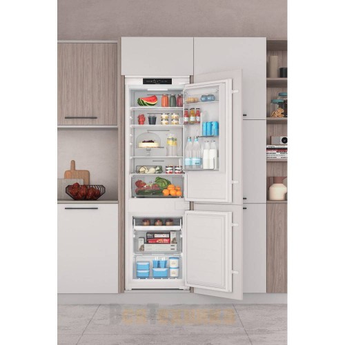 Холодильник Indesit INC18 T311