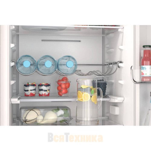 Холодильник Indesit INC18 T332
