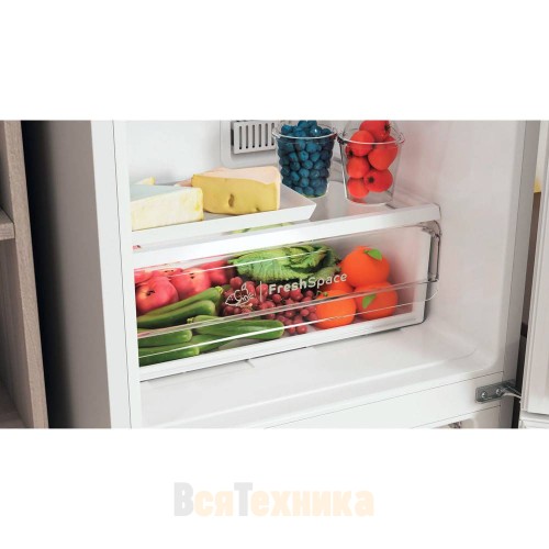 Холодильник Indesit ITS 4200 W
