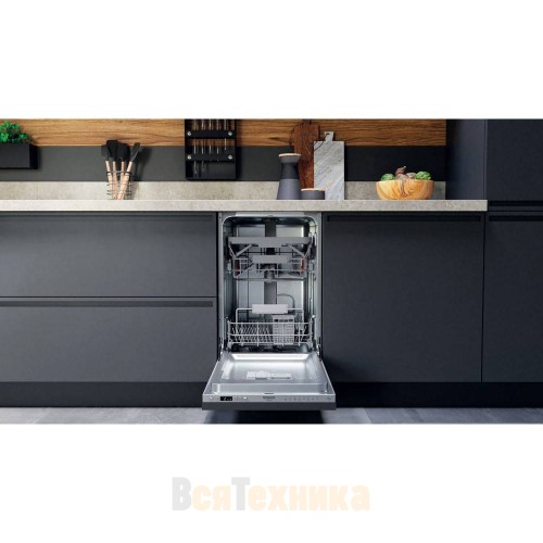 Посудомоечная машина Hotpoint HSIC 3T127 C