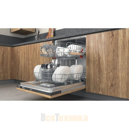 Посудомоечная машина Hotpoint HIC 3B19N