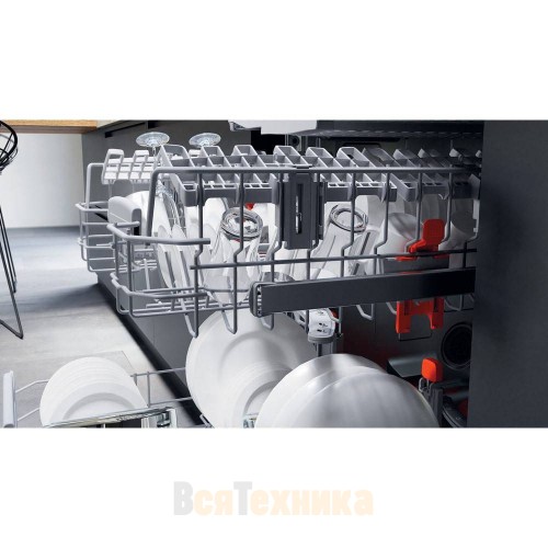 Посудомоечная машина Hotpoint HIC 3C26N WF