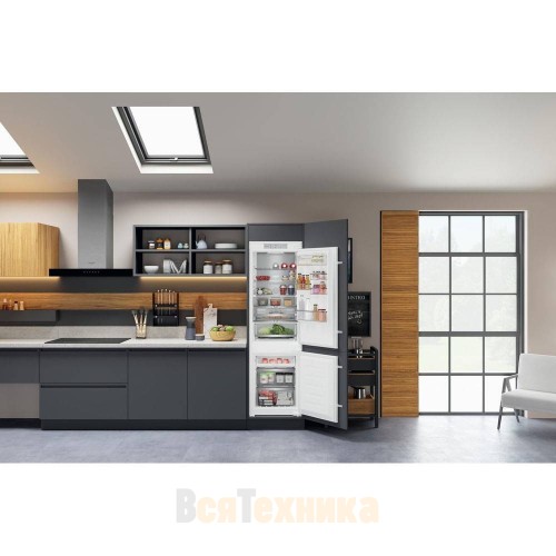 Холодильник Hotpoint HAC18 T563
