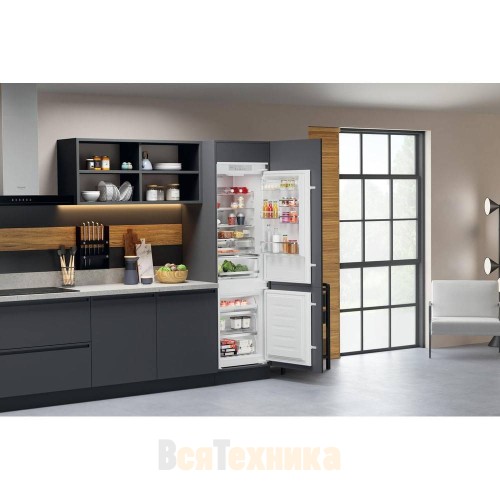 Холодильник Hotpoint HAC18 T563