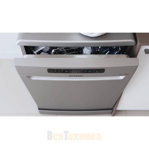 Посудомоечная машина Indesit DFC 2B+16 S