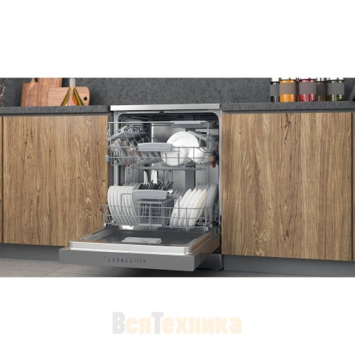 Посудомоечная машина Hotpoint HFC 3C26 CW X