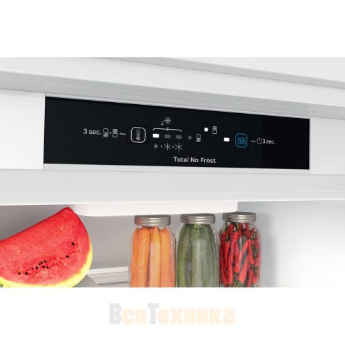 Холодильник Indesit INC18 T332