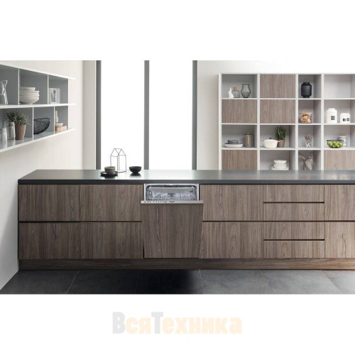 Посудомоечная машина Hotpoint HSIC 2B27 FE