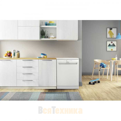 Посудомоечная машина Indesit DFE 1B10