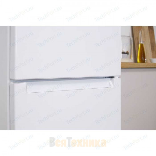 Холодильник Indesit DS 4180 W