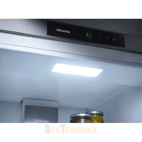 Встраиваемый холодильник Miele K 7747 C