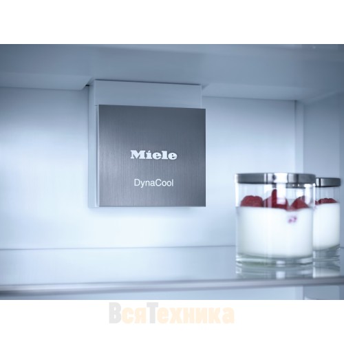Встраиваемый холодильник Miele KFN 7734 C
