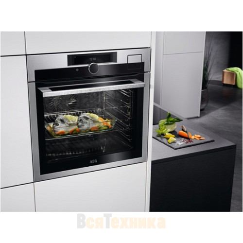 Духовой шкаф AEG BSE988330M