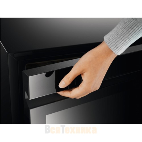 Встраиваемый винный шкаф AEG AWUS018B7B