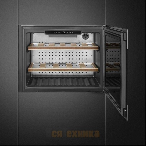 Холодильный шкаф для вина Smeg CVI321X3
