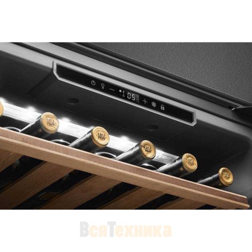 Холодильный шкаф для вина Smeg CVI321X3
