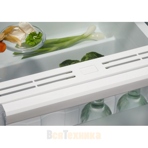 Встраиваемый холодильник Electrolux ERD6DE18S4