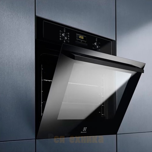 Духовой шкаф Electrolux EOF3H50BK