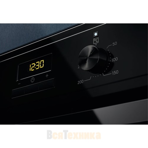 Духовой шкаф Electrolux EOF3H50BK
