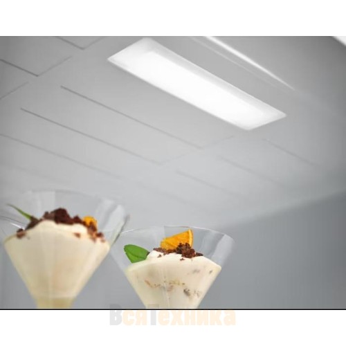 Холодильник Electrolux LNC7ME32W2