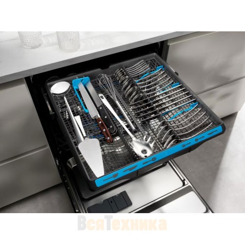 Встраиваемая посудомоечная машина Electrolux EEG48300L