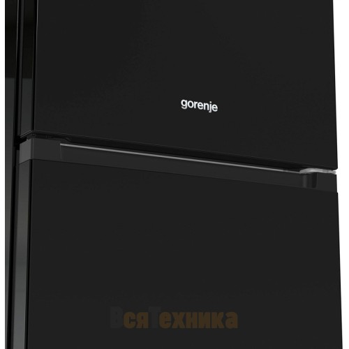 Отдельностоящий двухкамерный холодильник Gorenje NRK6201SYBK
