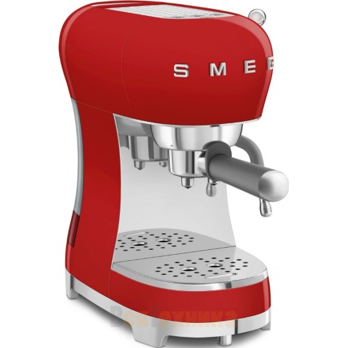 Кофемашина-эспрессо Smeg ECF02RDEU